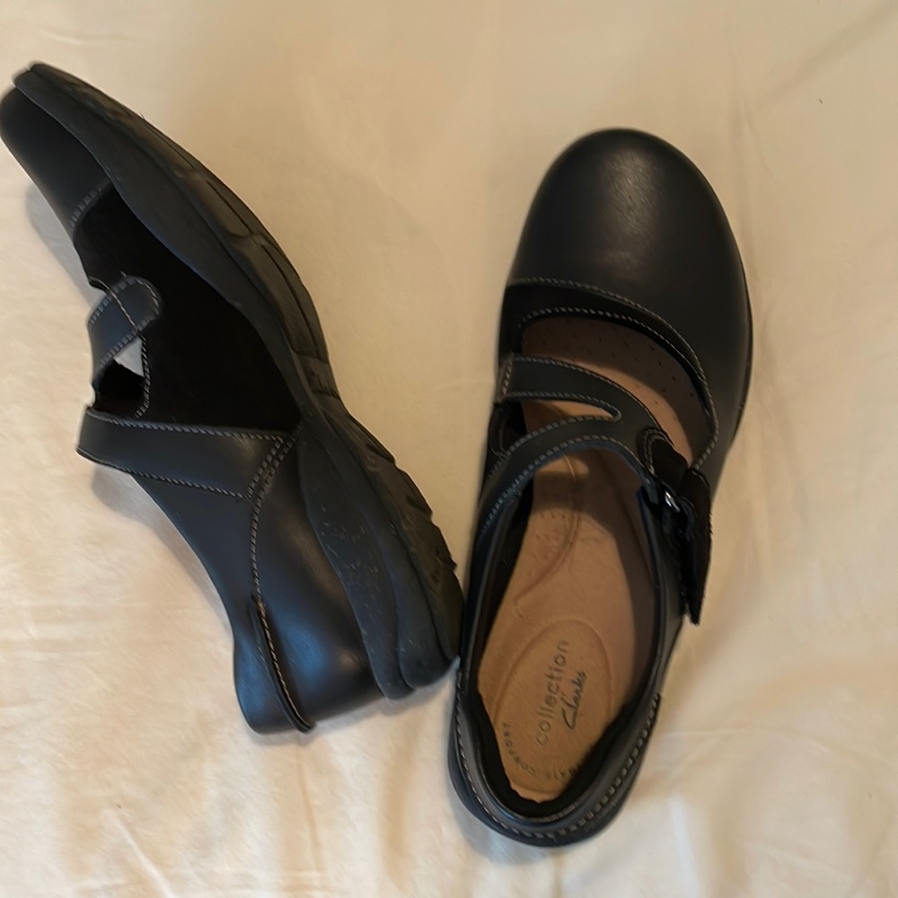 Black Clarks Mary Jane non-slip sole size 7